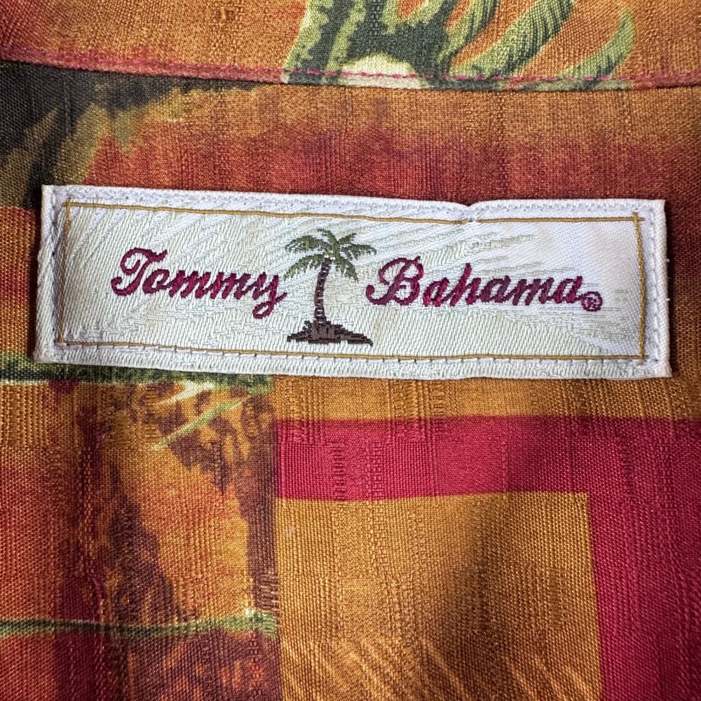 Tommy Bahama Button Shirt Mens M Medium Red Silk Palm Tree Tropical Camp Aloha - Picture 2 of 14
